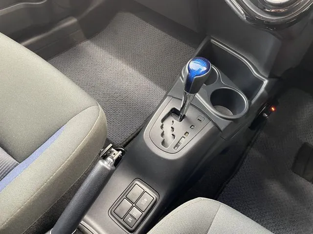 アクア（トヨタ）の車両写真