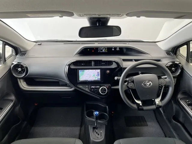 アクア（トヨタ）の車両写真