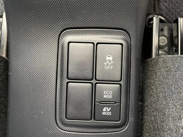 アクア（トヨタ）の車両写真