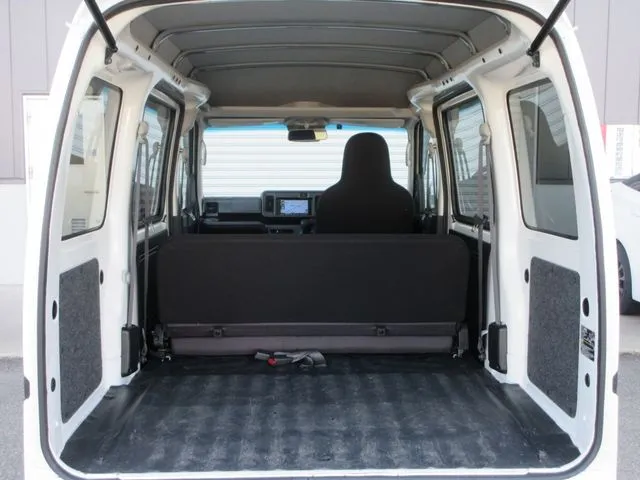 ダイハツ　ハイゼットカーゴ　４ＷＤ