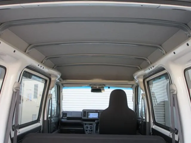 ダイハツ　ハイゼットカーゴ　４ＷＤ