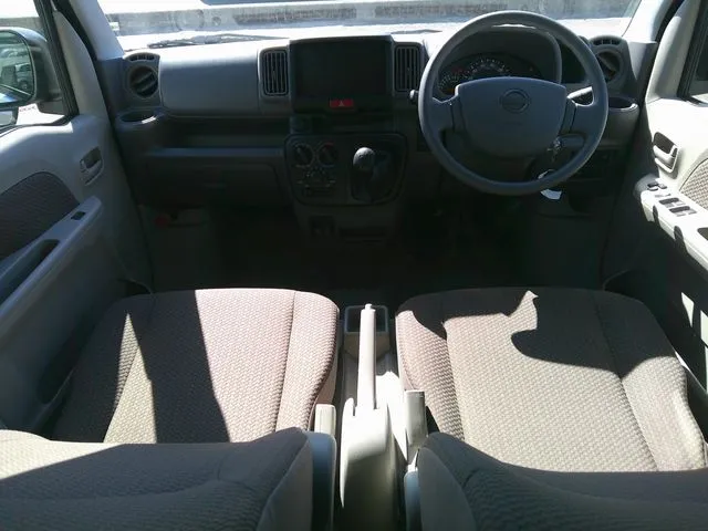 ニッサン　クリッパーバン