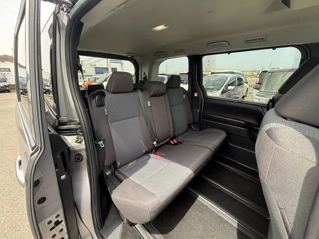 ノア（トヨタ）の車両写真