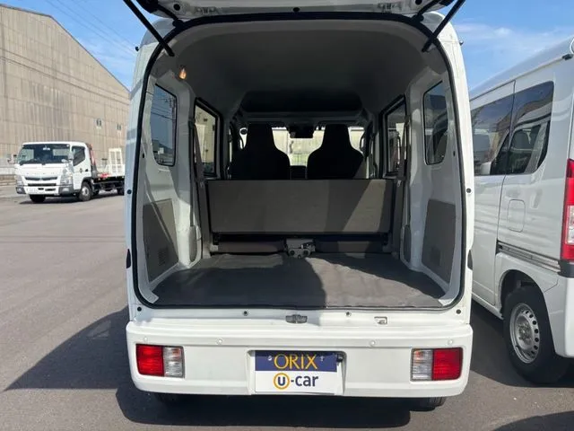 ＮＶ１００クリッパー（ニッサン）の車両写真