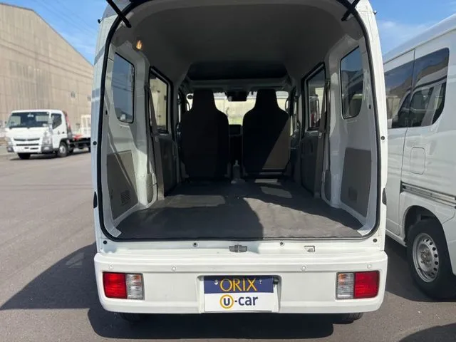 ＮＶ１００クリッパー（ニッサン）の車両写真