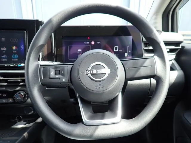 ニッサン　ノート