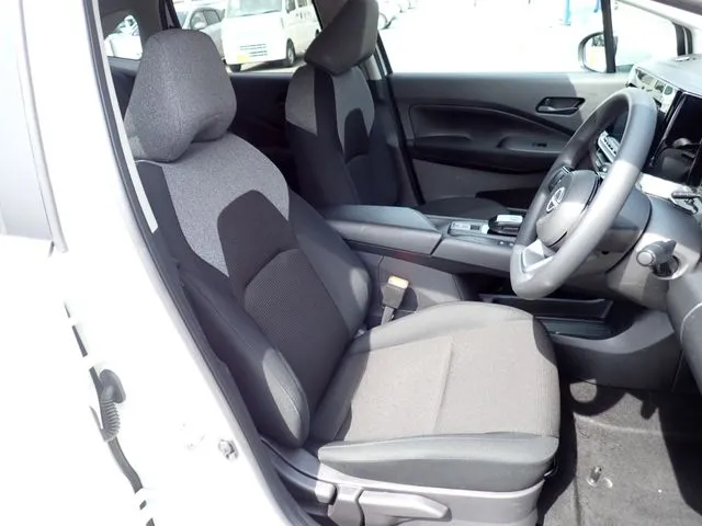 ニッサン　ノート