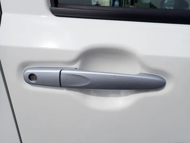 ミラ　イース（ダイハツ）の車両写真