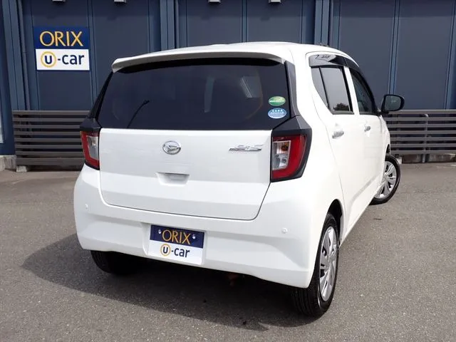 ミラ　イース（ダイハツ）の車両写真