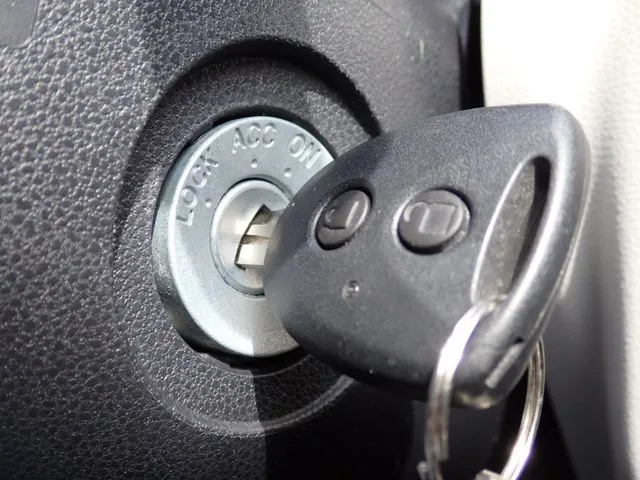 ミラ　イース（ダイハツ）の車両写真