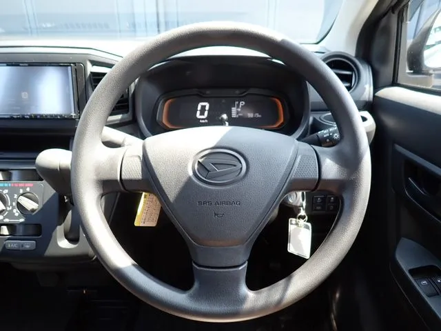 ダイハツ　ミラ　イース