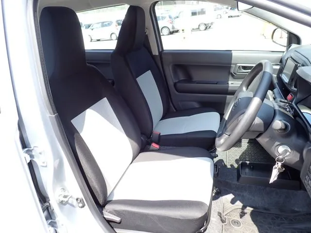 ダイハツ　ミラ　イース