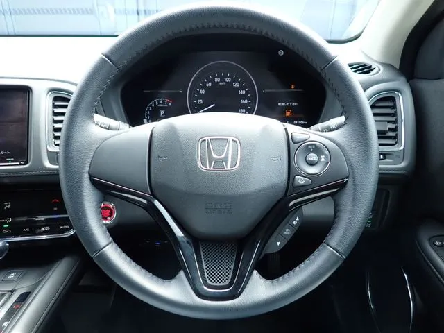 ヴェゼル（ホンダ）の車両写真