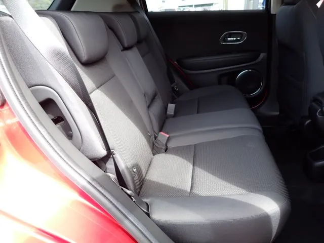 ヴェゼル（ホンダ）の車両写真