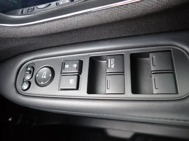 ヴェゼル（ホンダ）の車両写真