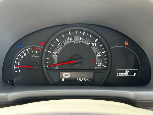 エブリイバン（スズキ）の車両写真