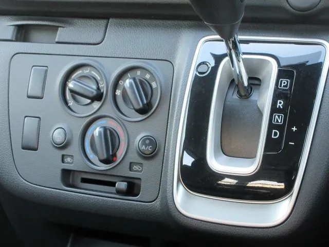 ニッサン　キャラバンＶ　４ＷＤ