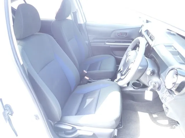 トヨタ　アクア