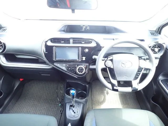 トヨタ　アクア