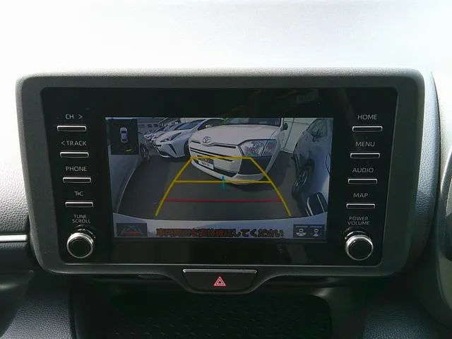 ヤリス　ハイブリッド（トヨタ）の車両写真