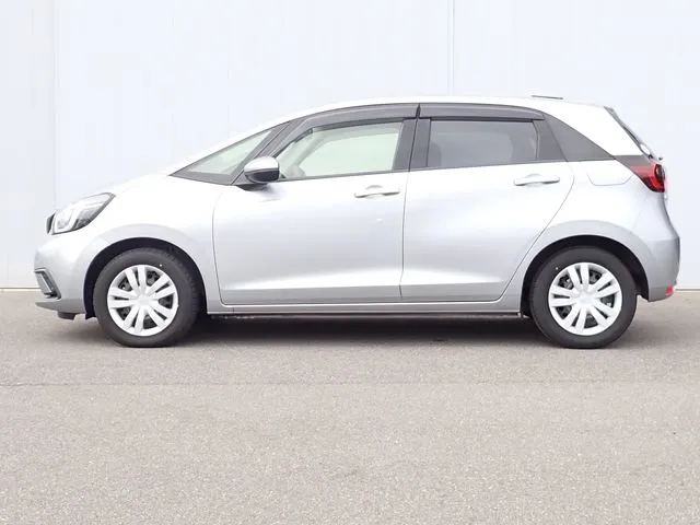 フィット　ｅ：ＨＥＶ（ホンダ）の車両写真