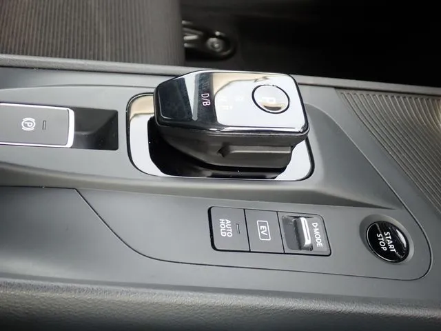 ニッサン　ノート