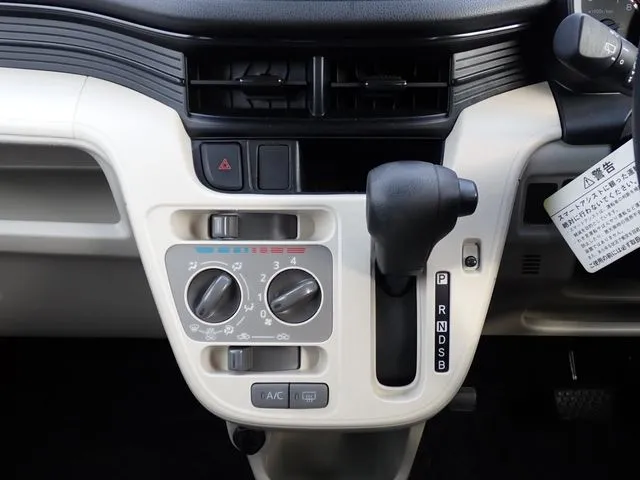 ムーヴ（ダイハツ）の車両写真