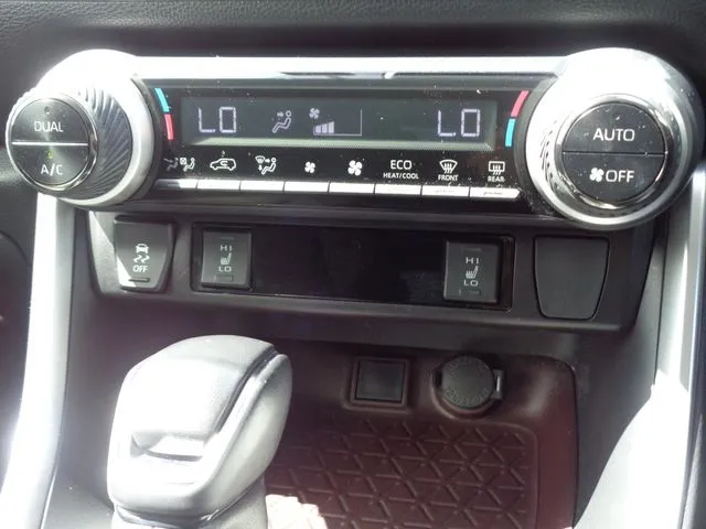 トヨタ　ＲＡＶ４　４ＷＤ