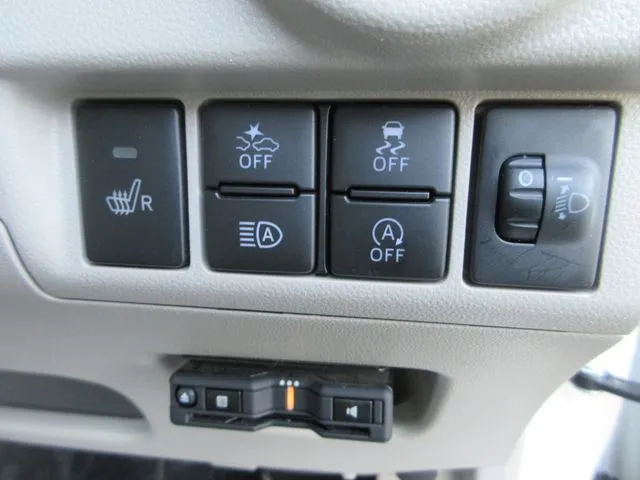 ムーヴ　４ＷＤ（ダイハツ）の車両写真