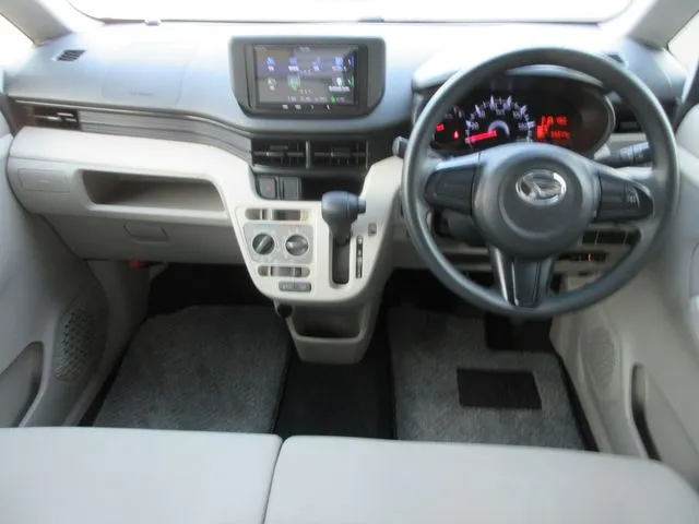 ムーヴ　４ＷＤ（ダイハツ）の車両写真