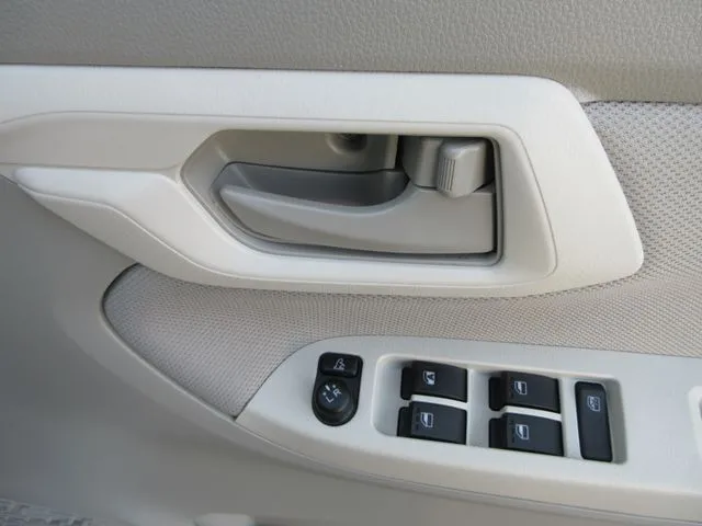 ムーヴ　４ＷＤ（ダイハツ）の車両写真