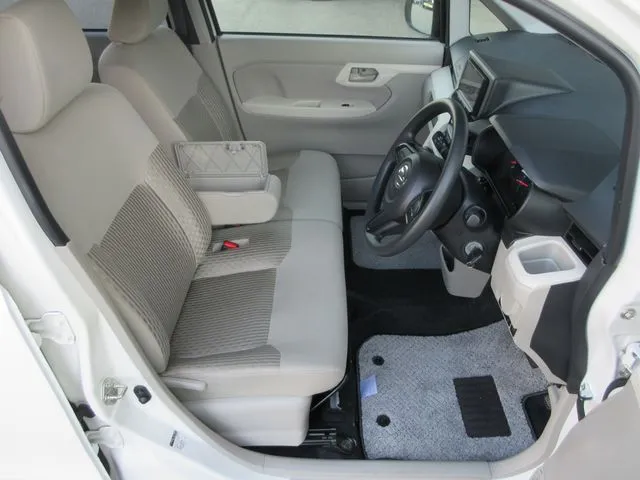 ムーヴ　４ＷＤ（ダイハツ）の車両写真