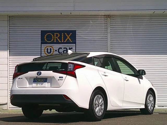 プリウス　４ＷＤ（トヨタ）の車両写真