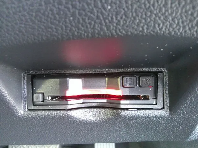 プリウス　４ＷＤ（トヨタ）の車両写真