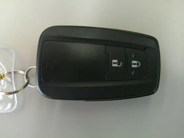 プリウス　４ＷＤ（トヨタ）の車両写真