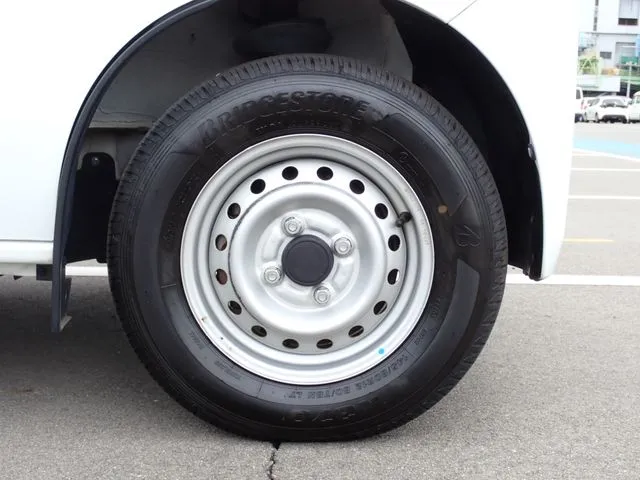 NV100クリッパー(ニッサン)の車両写真