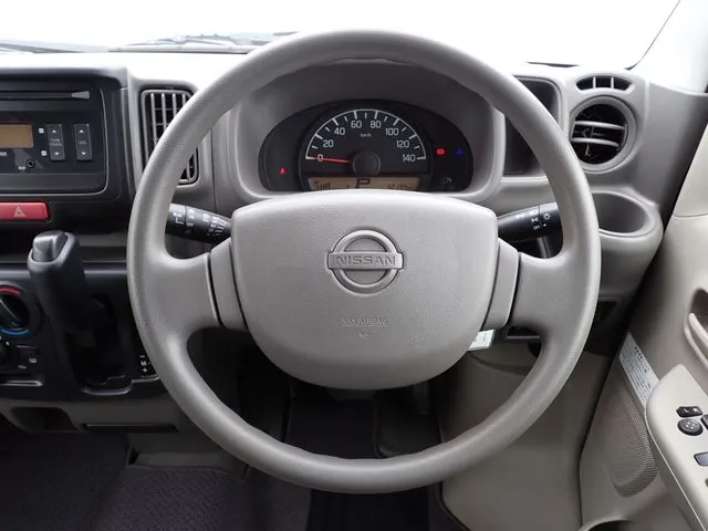 NV100クリッパー(ニッサン)の車両写真