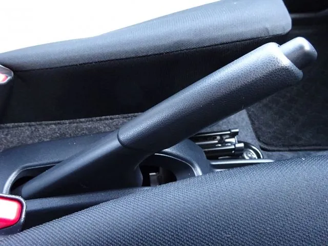 ミラ　イース（ダイハツ）の車両写真