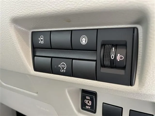 ルークス（ニッサン）の車両写真