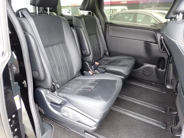 エスクァイア(トヨタ)の車両写真