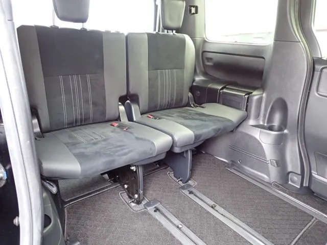 エスクァイア(トヨタ)の車両写真