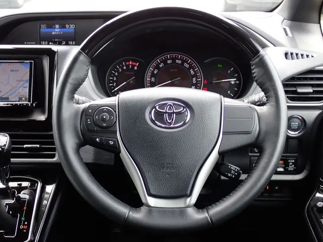 エスクァイア(トヨタ)の車両写真