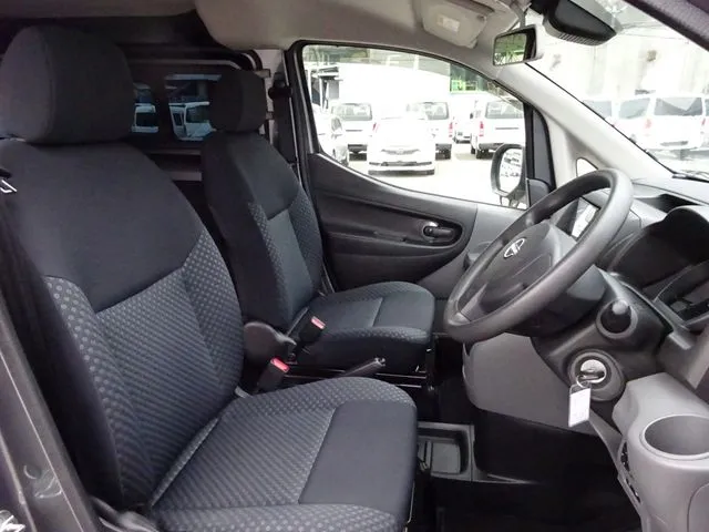 NV200バネットバン(ニッサン)の車両写真