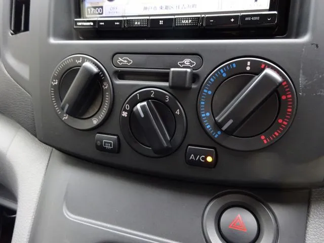 NV200バネットバン(ニッサン)の車両写真