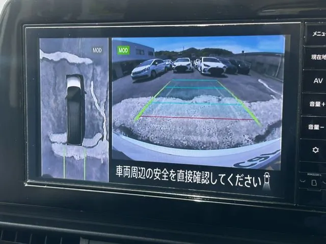 セレナ（ニッサン）の車両写真