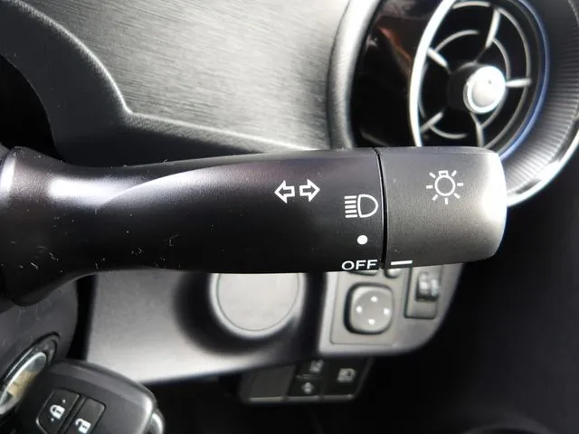 アクア（トヨタ）の車両写真