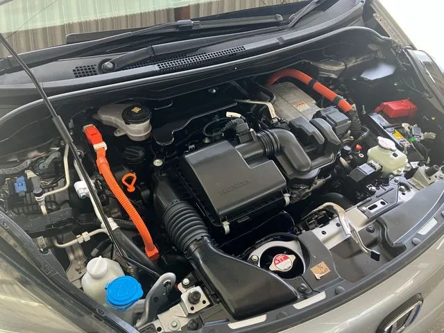 フィット　ｅ：ＨＥＶ　４ＷＤ（ホンダ）の車両写真