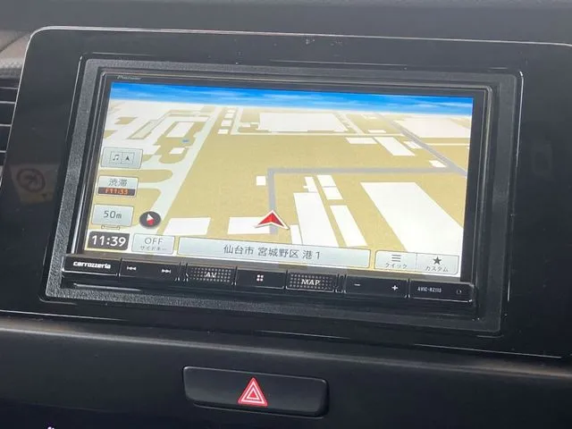 フィット　ｅ：ＨＥＶ　４ＷＤ（ホンダ）の車両写真