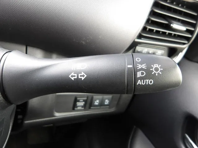 セレナ　Ｓハイブリッド　４ＷＤ（ニッサン）の車両写真