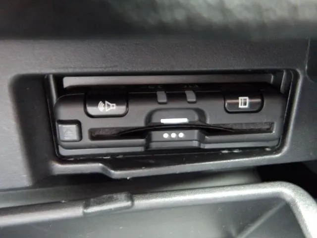 セレナ　Ｓハイブリッド　４ＷＤ（ニッサン）の車両写真